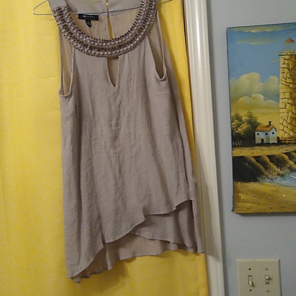 Lady's overlap tank
